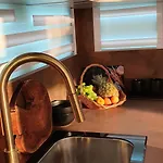 Yela 公寓 *